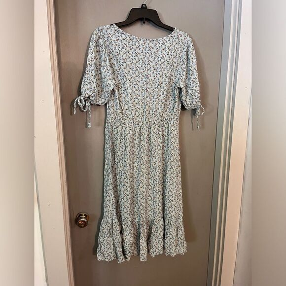 LUXOLOGY blue floral dress. Size medium. - Picture 4 of 12